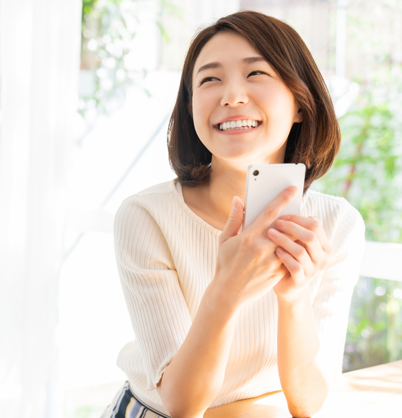 まずはお仕事検索気になるお仕事を見つけて応募！
